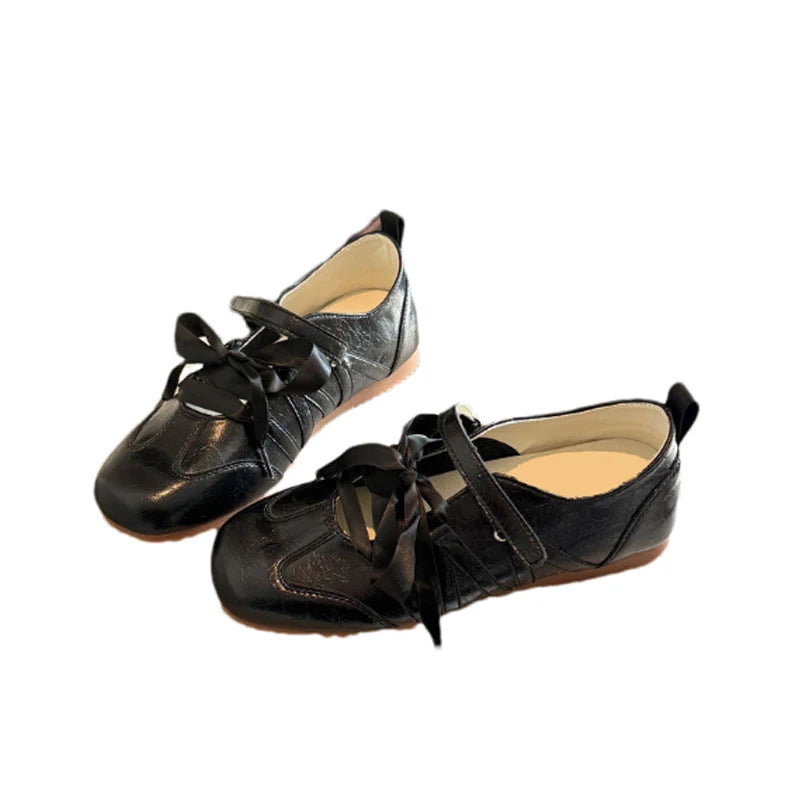 Zapatillas Deportivas Estilo Ballet con Lazo: Sneakers Elegantes y Ligeras NovaTrend