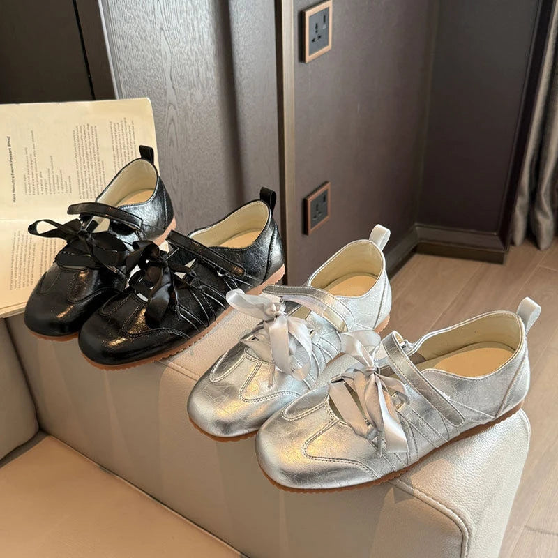 Zapatillas Deportivas Estilo Ballet con Lazo: Sneakers Elegantes y Ligeras NovaTrend